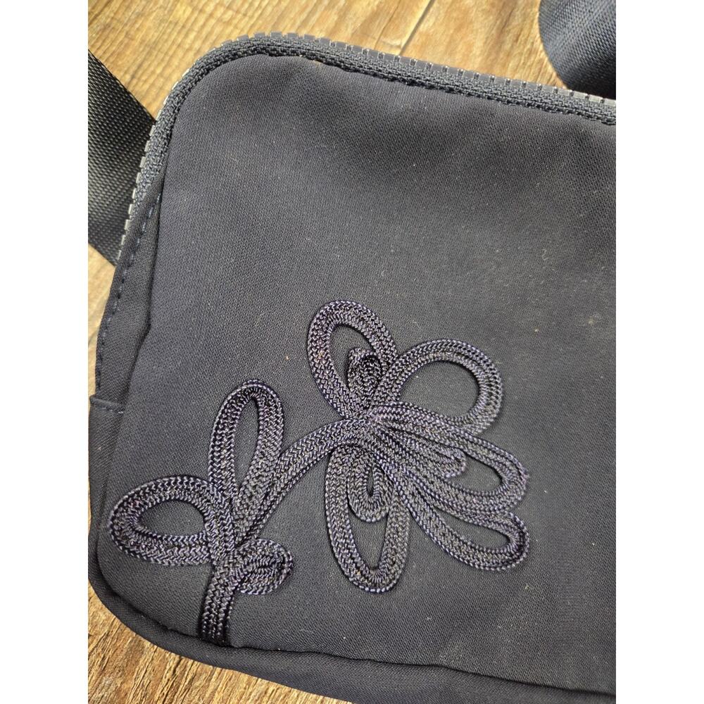 Chico's Navy Blue Belt Bag Fanny Pack Mini Purse - Picture 2 of 5